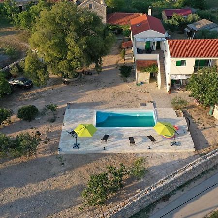 Marcelovi Dvori Bed & Breakfast Pirovac Dış mekan fotoğraf