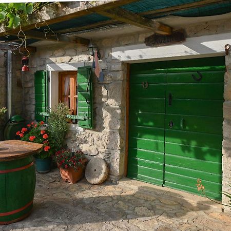 Marcelovi Dvori Bed & Breakfast Pirovac Dış mekan fotoğraf