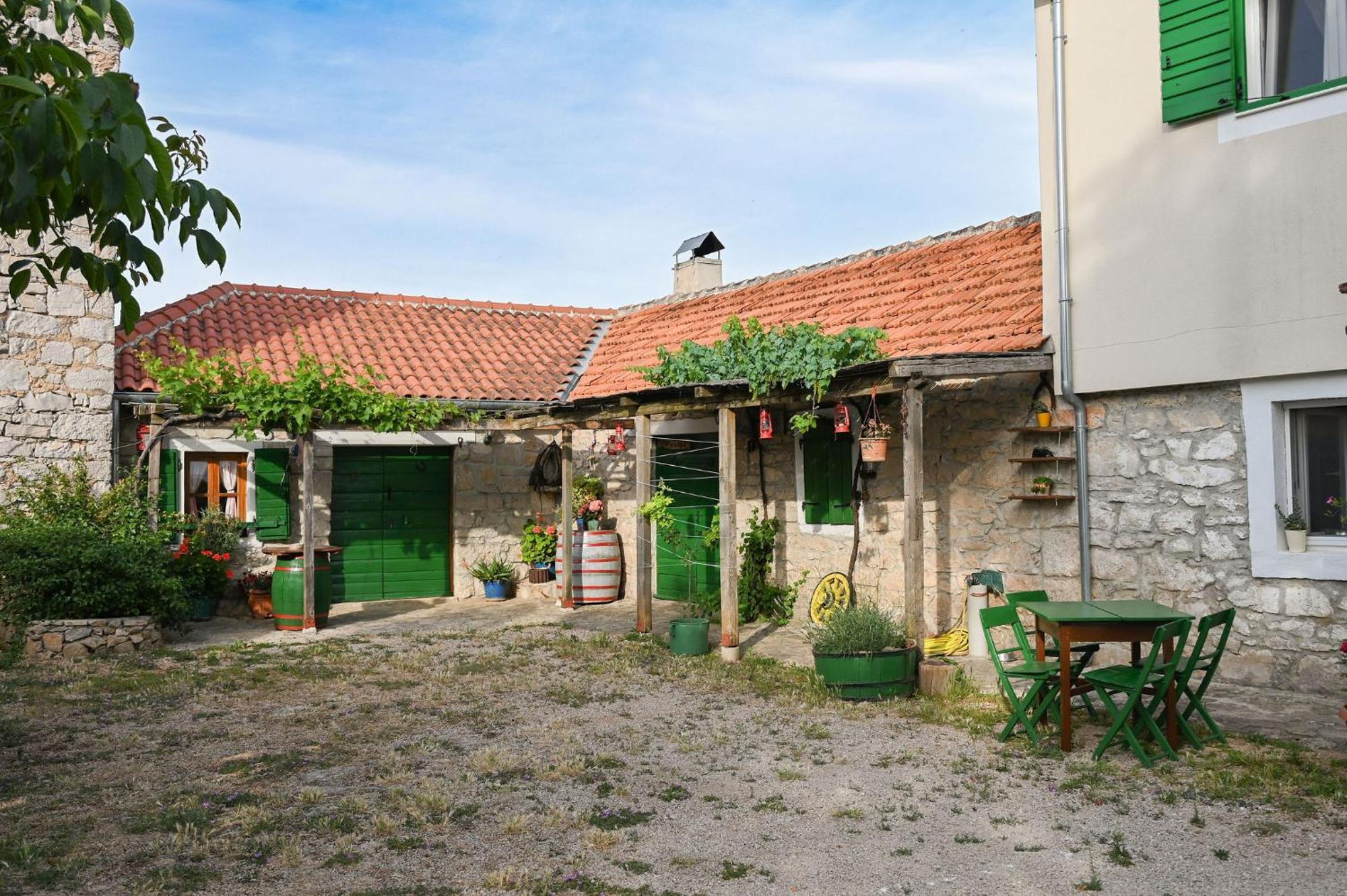 Marcelovi Dvori Bed & Breakfast Pirovac Dış mekan fotoğraf